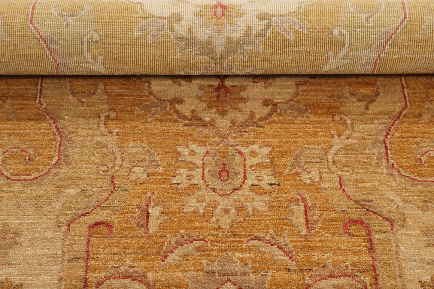 Hand-Knotted Farhan Carpet 4'.11" X 6'.5" Traditional, Beige Fine Wool Area Rug 5x6.5