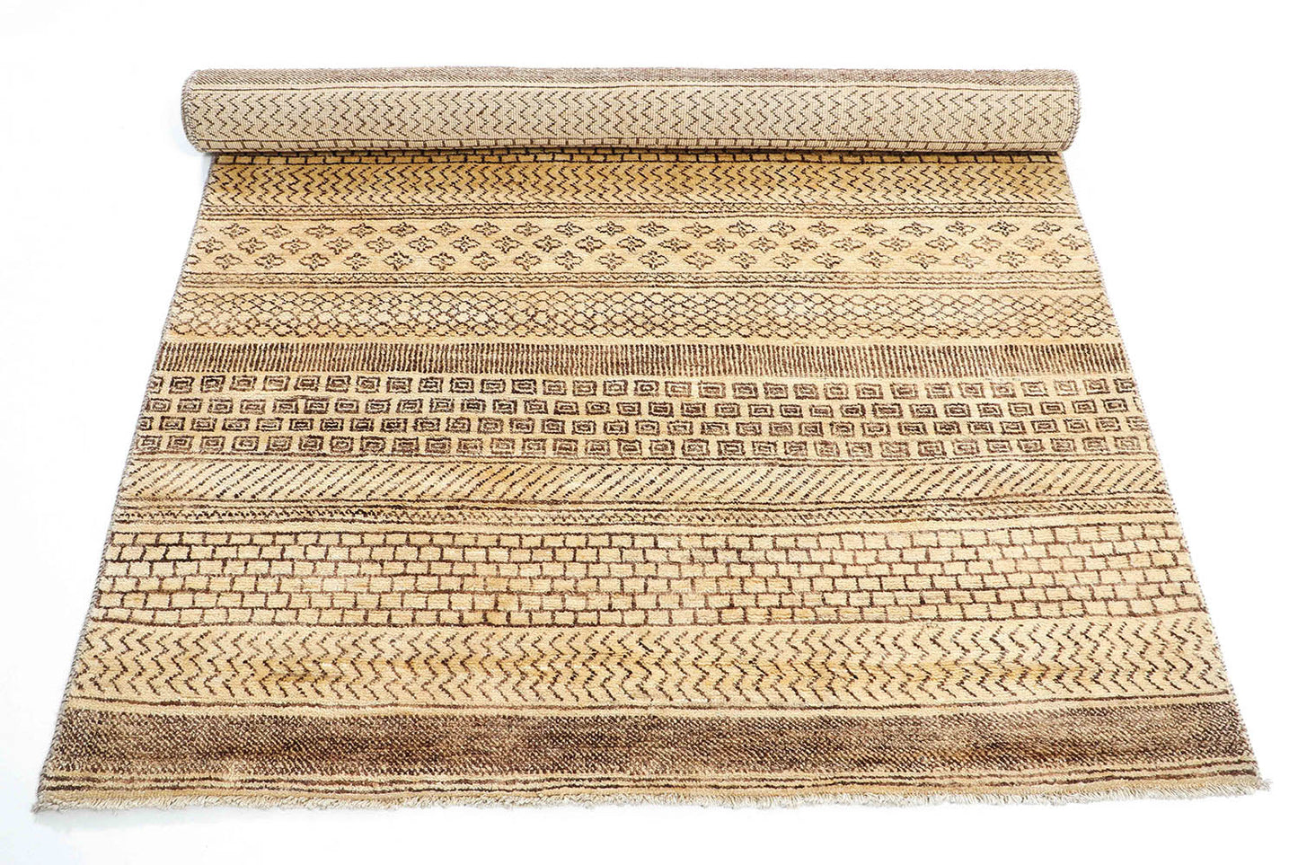 Hand-Knotted Oushak Carpet 4'.7" X 6'.9" Traditional, Ivory Fine Wool Area Rug 4x7