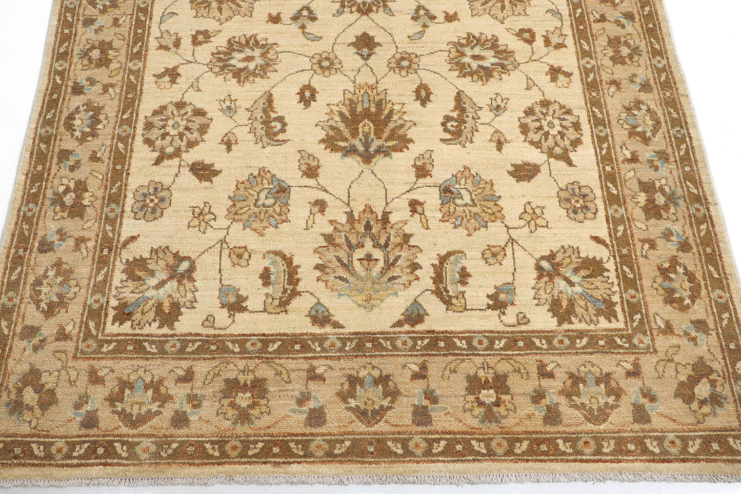 Hand-Knotted Oushak Carpet 4'.6" X 6'.8" Traditional, Ivory Fine Wool Area Rug 4x6