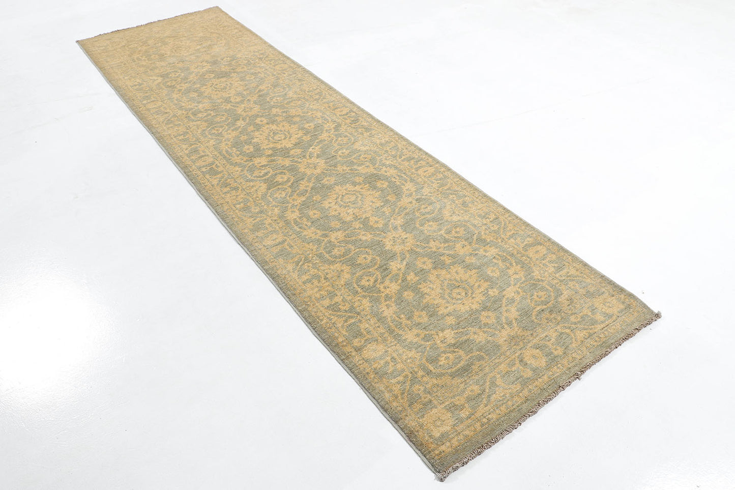 2.5x10 Hand-Knotted Ariana Carpet 2'.8" X 9'.7" Traditional, Grey Fine Wool Runner Rug D52251